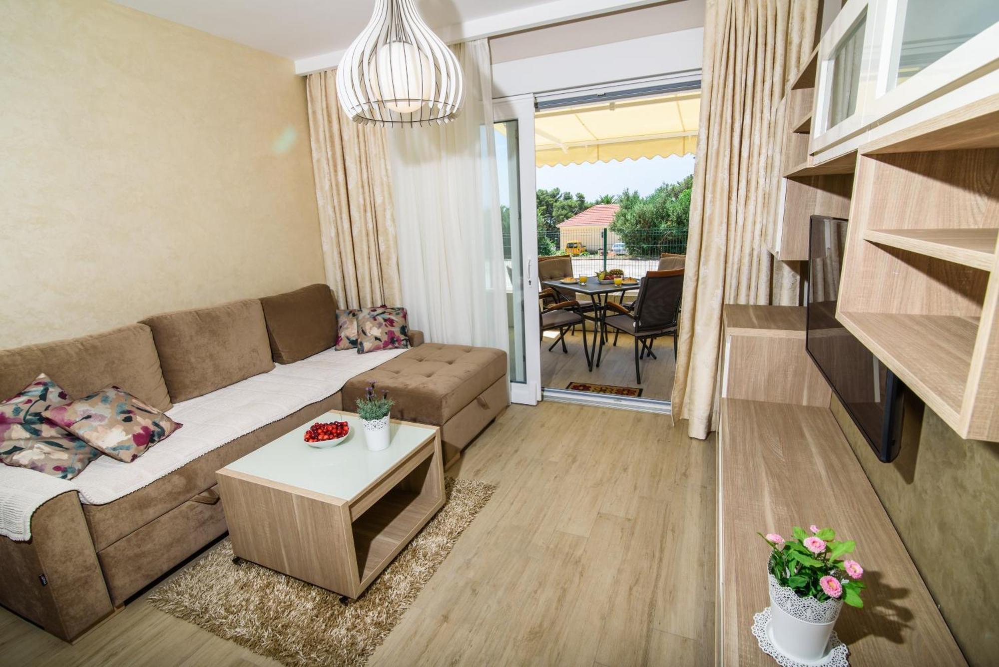 Apartments Leone Lukas Promajna Room photo