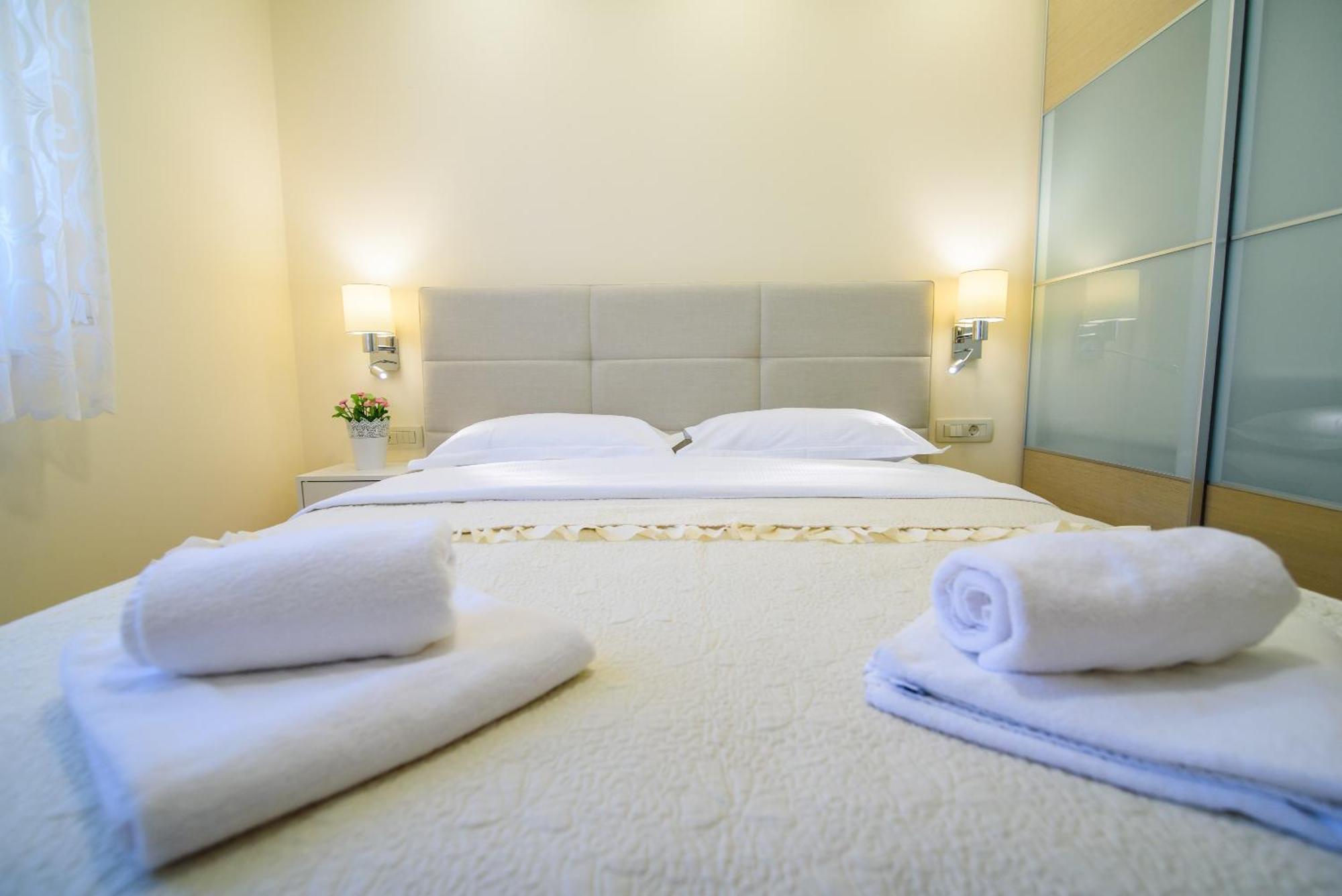 Apartments Leone Lukas Promajna Room photo