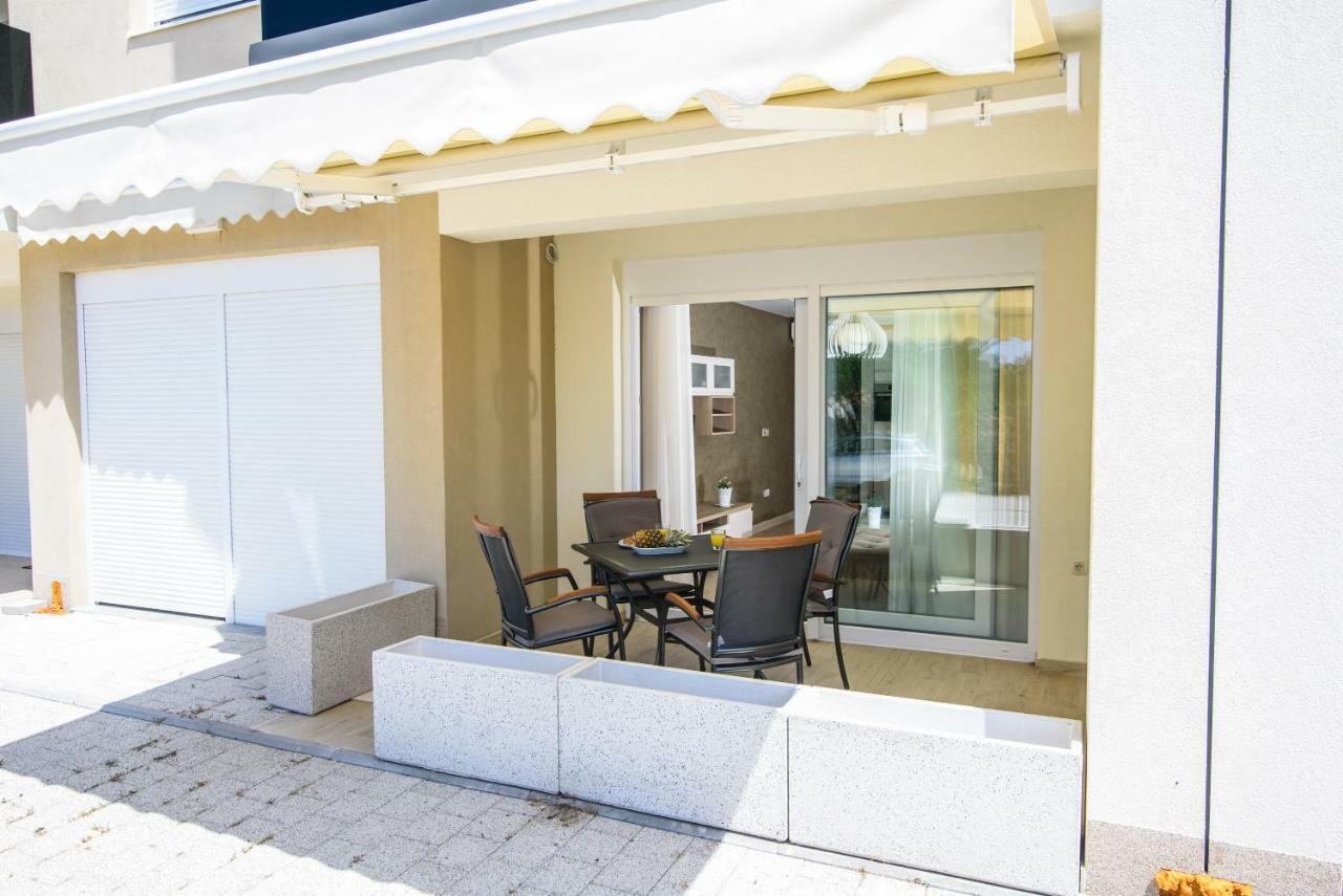 Apartments Leone Lukas Promajna Exterior photo